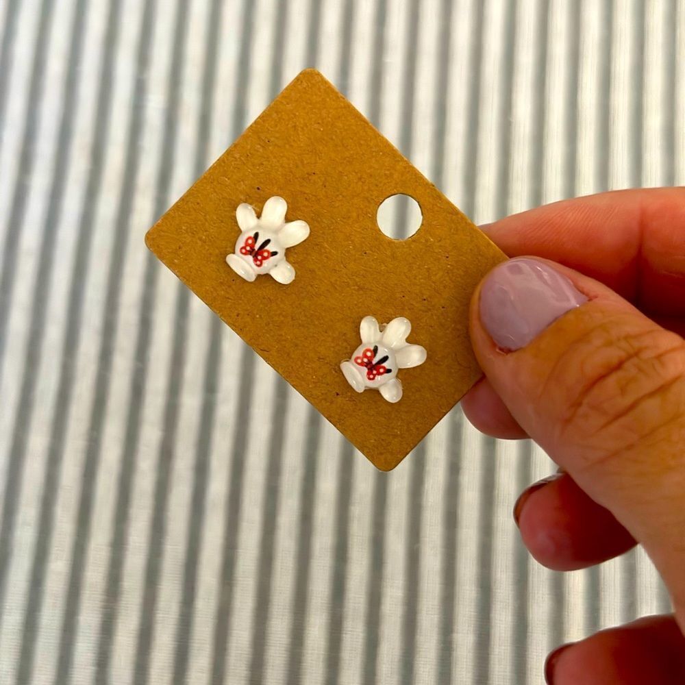 Disney Minnie Mouse White Gloves Stud Earrings New